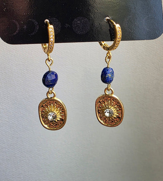 Lapis Lazuli Sun Coin Huggie Earrings – 14K Gold Plated